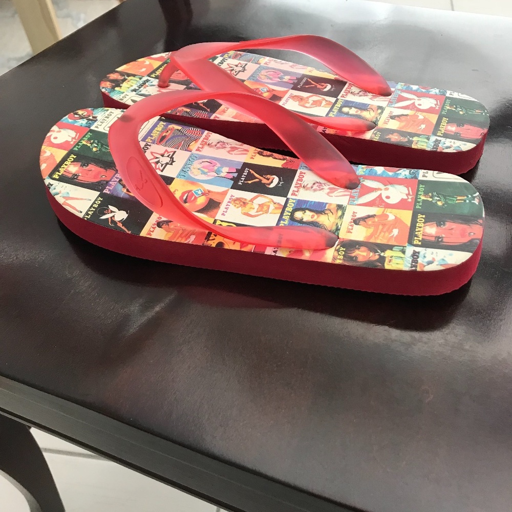 Vintage Playboy Flip Flops - size 5/6, never worn - Picture 2 of 7